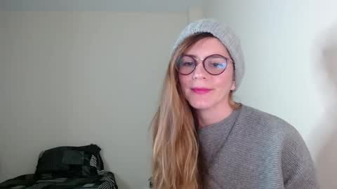Snapshot of hanny_333 chatting on 01.13.25 hanny_333 online show from 01.13.25
