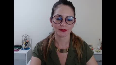 Snapshot of hanny_333 chatting on 01.27.25 hanny_333 online show from 01.27.25
