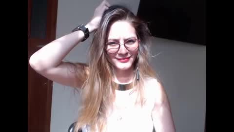 Snapshot of hanny_333 chatting on 02.05.25 hanny_333 online show from 02.05.25