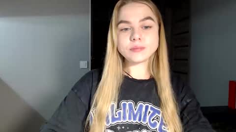 Snapshot of happy_fox_ chatting on 12.20.24 happy_fox_ online show from 12.20.24