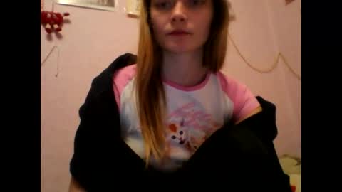 Snapshot of happyemily18 chatting on 02.02.26 happyemily online show from 02.02.26