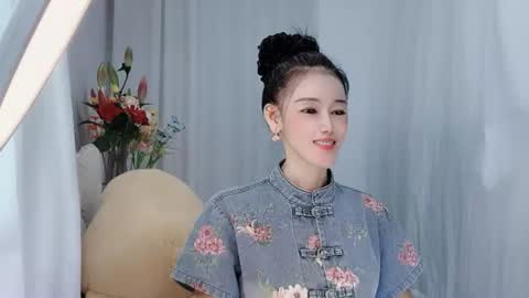 Snapshot of happyflower802318 chatting on 06.27.26 Daisy online show from 06.27.26