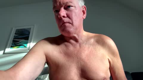 Snapshot of happysierra chatting on 10.07.25 Harry online show from 10.07.25