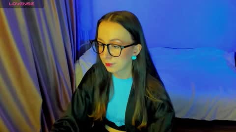 Stephanie online show from 03.04.26