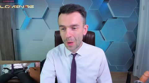 Snapshot of hard_and_juici chatting on 05.22.26 Steve online show from 05.22.26