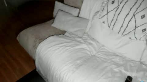 Snapshot of hard_out_here chatting on 12.18.25 Chris online show from 12.18.25