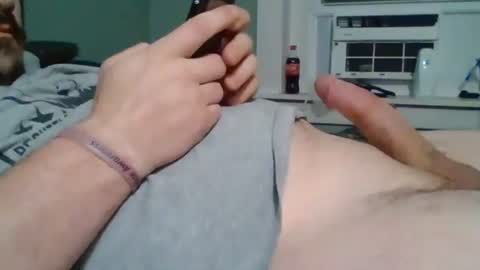 Snapshot of hardcockoncam22 chatting on 02.16.25 cervixpainter25 online show from 02.16.25