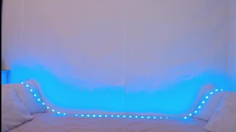 Snapshot of hardcore_x chatting on 09.11.25 Emily online show from 09.11.25