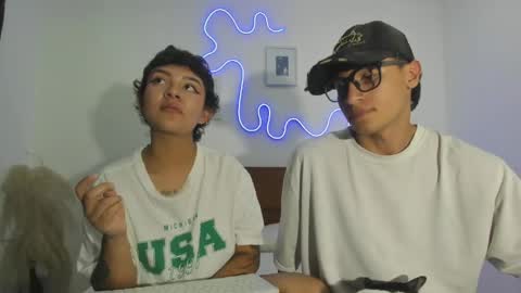 Snapshot of hardcoreheat_ind chatting on 04.14.26 kade and demi independent models online show from 04.14.26