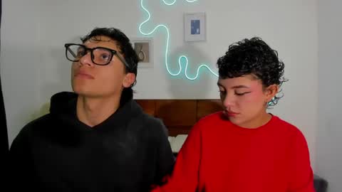 Snapshot of hardcoreheat_ind chatting on 05.12.26 kade and demi independent models online show from 05.12.26