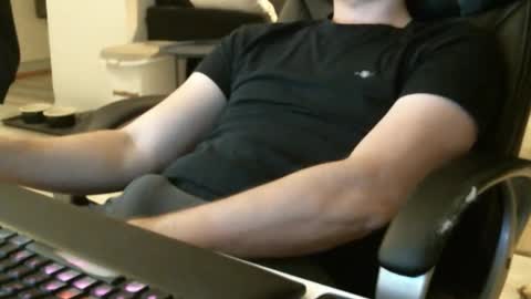 hardfucklover1 online show from 12.18.25