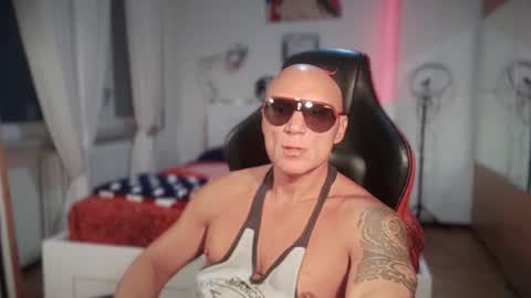Snapshot of hardmattsteel chatting on 09.24.25 MATTSTEEL - ITALIAN STALLION online show from 09.24.25