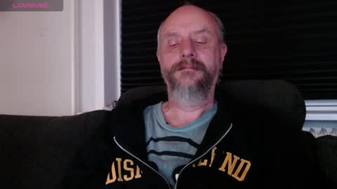 MrLazy online show from 10.18.25