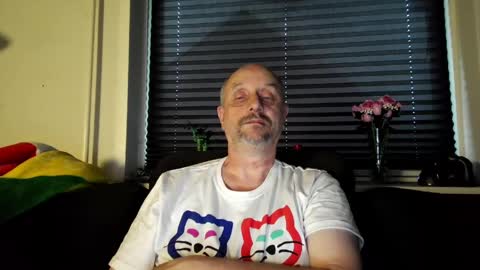 Snapshot of hardmrlazy chatting on 06.07.26 MrLazy online show from 06.07.26