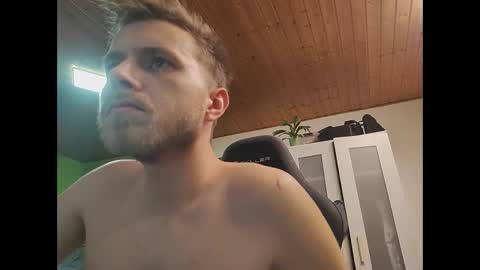 hardtechno_xxx online show from 01.01.25