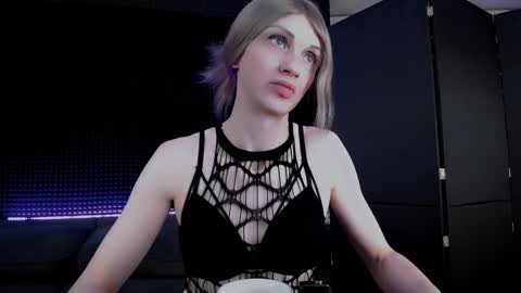 Snapshot of hardy_green chatting on 11.15.25 Miss Hardy online show from 11.15.25