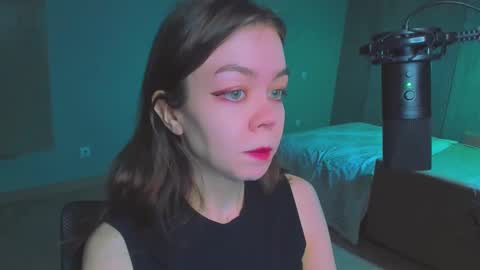 Snapshot of haribo_asmr chatting on 12.11.24 Miss Hari online show from 12.11.24