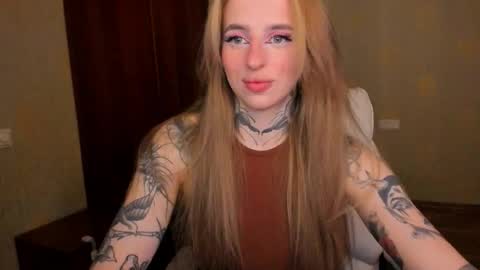 Snapshot of harley_kimm chatting on 09.30.25 Julia online show from 09.30.25