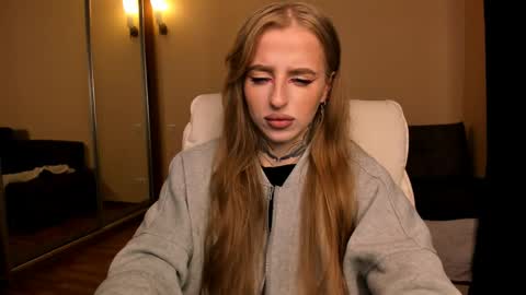 Snapshot of harley_kimm chatting on 05.16.26 Julia online show from 05.16.26