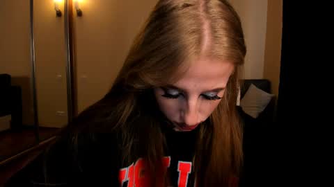 Snapshot of harley_kimm chatting on 06.12.26 Julia online show from 06.12.26