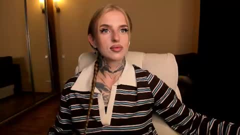 Snapshot of harley_kimm chatting on 07.19.26 Julia online show from 07.19.26