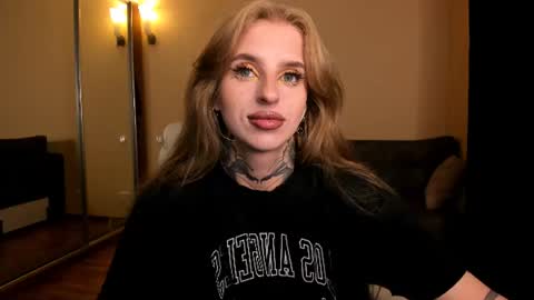 Snapshot of harley_kimm chatting on 07.21.26 Julia online show from 07.21.26