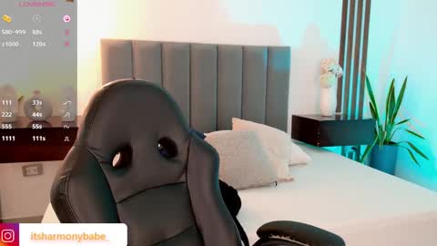 Snapshot of harmonybabe_ chatting on 06.04.26 Harmony online show from 06.04.26