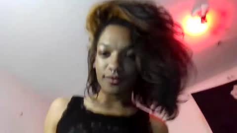Snapshot of harmonycoxx_ chatting on 01.18.25 Nicky online show from 01.18.25