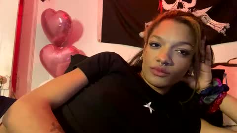 Snapshot of harmonycoxx_ chatting on 01.25.25 Nicky online show from 01.25.25