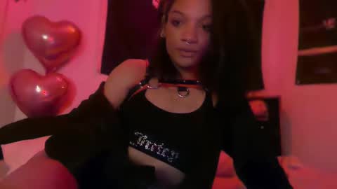 Snapshot of harmonycoxx_ chatting on 02.19.25 Nicky online show from 02.19.25