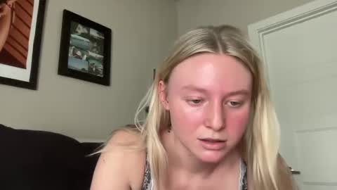 Snapshot of harperelise chatting on 01.27.25 harperelise online show from 01.27.25