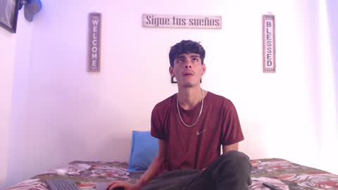 Snapshot of harrythomson1 chatting on 01.11.25 harry thomson online show from 01.11.25