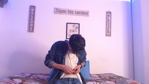 Snapshot of harrythomson1 chatting on 01.17.25 harry thomson online show from 01.17.25