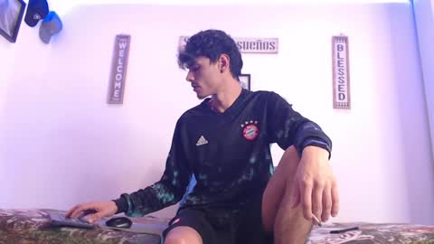 Snapshot of harrythomson1 chatting on 01.30.25 harry thomson online show from 01.30.25