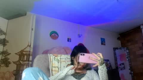 Snapshot of harypeath_ chatting on 04.05.26 Im Emily and I could be the love of your life online show from 04.05.26