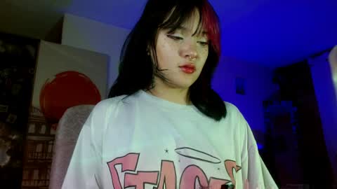 Snapshot of harypeath_ chatting on 04.09.26 Im Emily and I could be the love of your life online show from 04.09.26