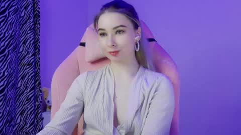 Anna online show from 04.22.26