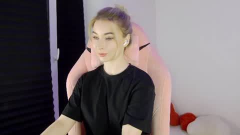 Anna online show from 07.19.26