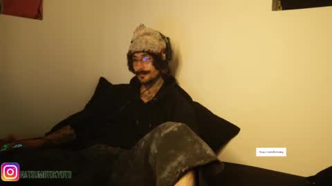 Snapshot of hatsumotokyoto chatting on 01.25.25 More content   2   online show from 01.25.25