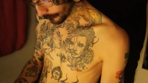 Snapshot of hatsumotokyoto chatting on 02.09.25 More content   2   online show from 02.09.25