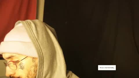 Snapshot of hatsumotokyoto chatting on 02.10.25 More content   2   online show from 02.10.25