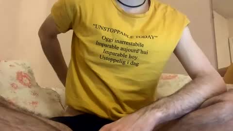 Snapshot of hattydee chatting on 01.06.25 dee online show from 01.06.25