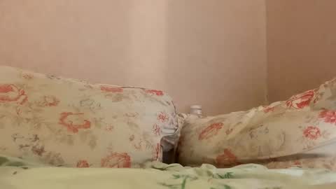 Snapshot of hattydee chatting on 02.09.25 dee online show from 02.09.25