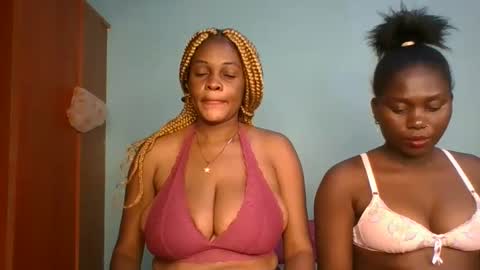 Snapshot of havanna_p chatting on 02.19.25 Havanna online show from 02.19.25