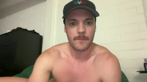 Snapshot of hawaiigogonoa chatting on 03.12.25 BeachBoyNoa online show from 03.12.25