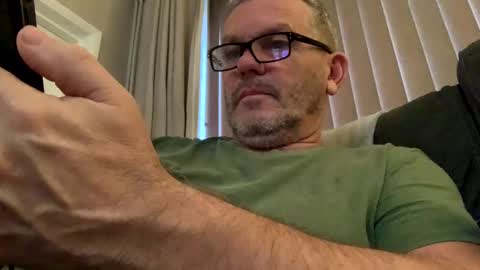 Snapshot of hawks2113 chatting on 12.19.24 hawks2113 online show from 12.19.24