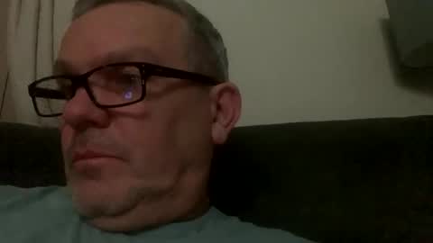 Snapshot of hawks2113 chatting on 02.15.25 hawks2113 online show from 02.15.25