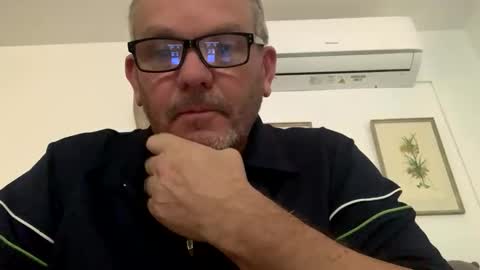 Snapshot of hawks2113 chatting on 02.24.25 hawks2113 online show from 02.24.25