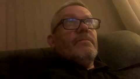 Snapshot of hawks2113 chatting on 03.11.25 hawks2113 online show from 03.11.25