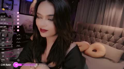 Snapshot of hay_fa chatting on 01.06.25 HAYFA online show from 01.06.25